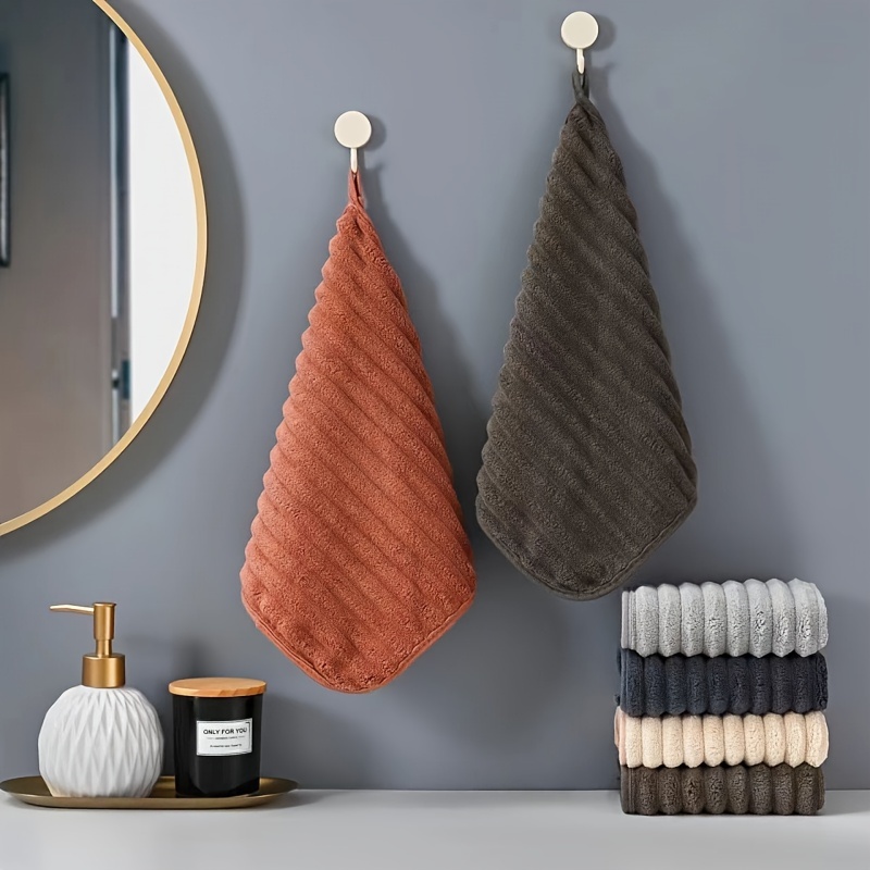 مجموعة من 5 مناشف يد مخططة مع  - مراجعة Zara Home Bathroom وسعره